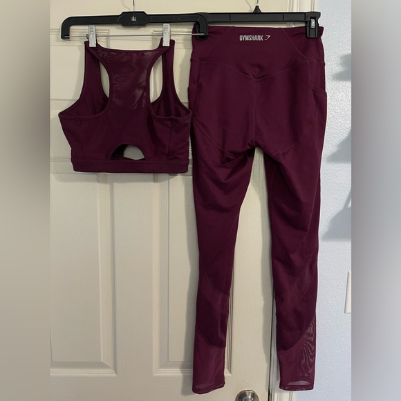 Gym Shark Set - Legging & Sports Bra - Picture 2 of 8